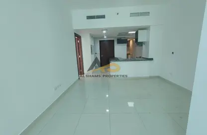 شقة - غرفة نوم - 2 حمامات للايجار في ذا جيت ريزيدينس 2 - مجمع دبي ريزيدنس - دبي
