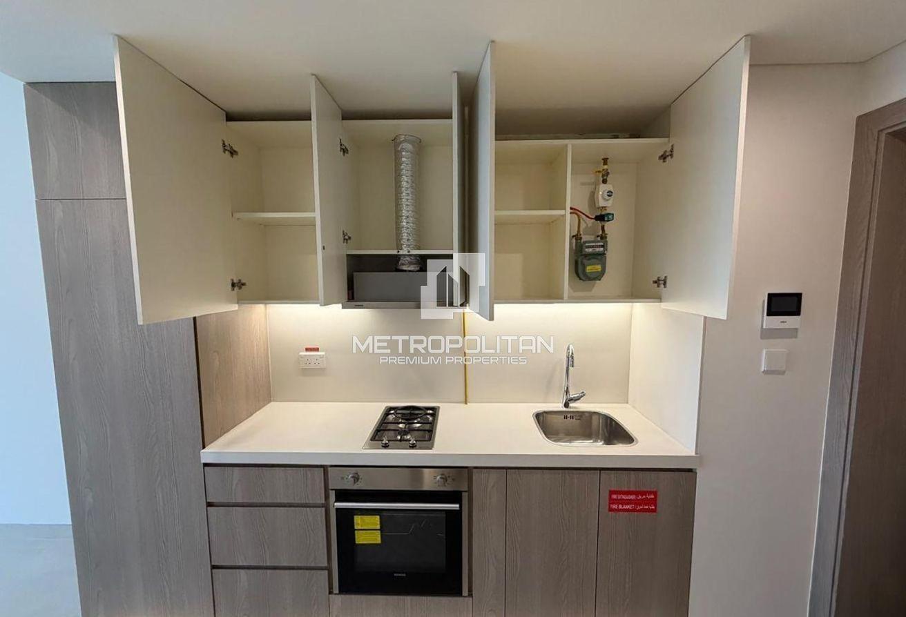 Brand New Unit | Vacant Now | Prime Location photo 7