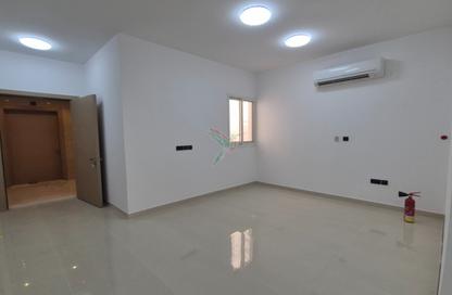 Apartment - 1 Bedroom - 1 Bathroom for rent in Civic Center - Al Jimi - Al Ain
