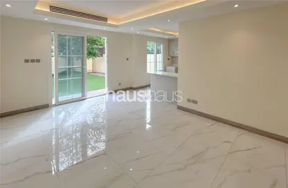 فيلا - 2 غرف نوم - 4 حمامات للايجار في الينابيع 11 - الينابيع - دبي