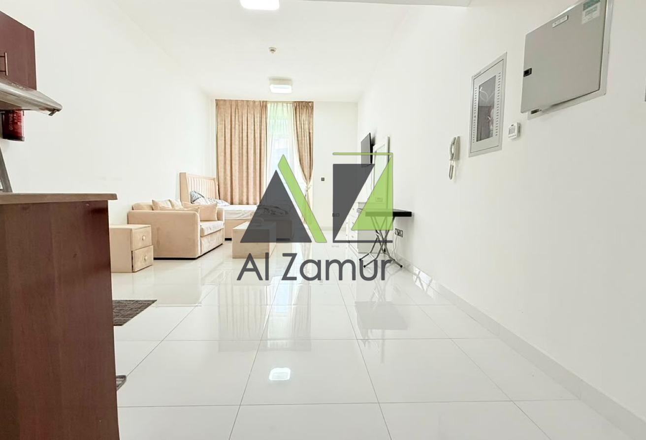 SPACIOUS STUDIO | FURNISHED |12 CHEQUES |OPEN VIEW photo 4