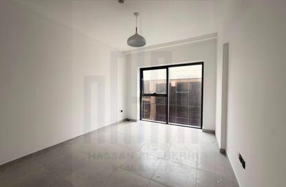 Apartment - 1 Bedroom - 2 Bathrooms for rent in Muweileh Community - Muwaileh Commercial - Sharjah Apartment - 1 Bedroom - 2 Bathrooms for rent in Muweileh Community - Muwaileh Commercial - Sharjah