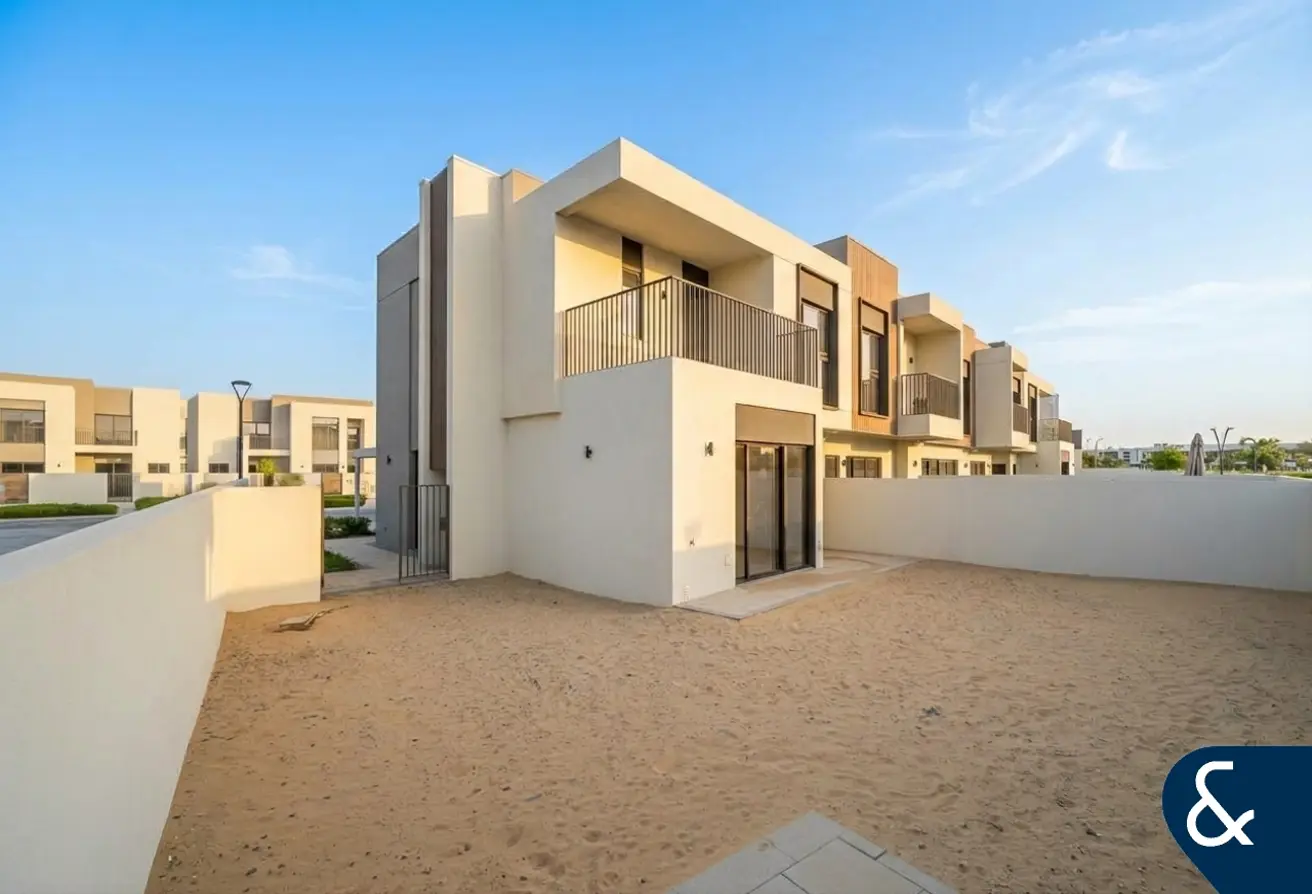 141018105 - Property Main Image