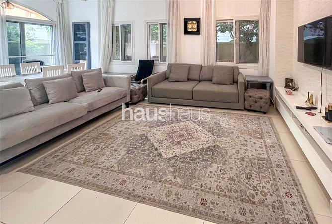 75015057 - Property Image 3