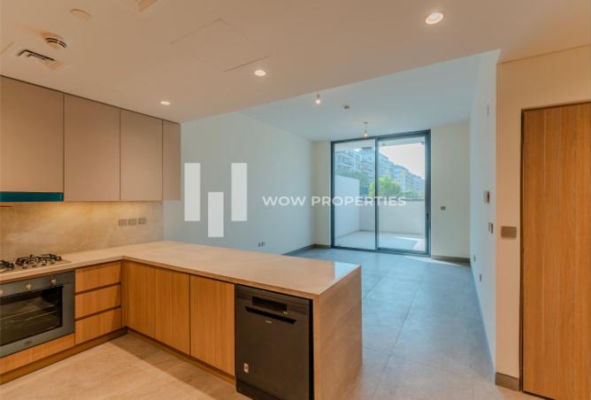 Modern 2BR Apartment | City & Park Views | Vacant photo 3