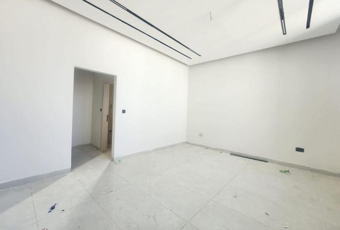143744096 - Property Image 2
