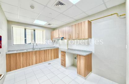 Apartment - 2 Bedrooms - 3 Bathrooms for rent in Titanium Tower - Al Karama - Dubai Apartment - 2 Bedrooms - 3 Bathrooms for rent in Titanium Tower - Al Karama - Dubai