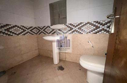 Apartment - 1 Bedroom - 2 Bathrooms for rent in Muwaileh 29 Building - Muwaileh - Sharjah