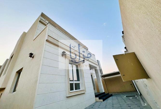 67063279 - Property Image 3