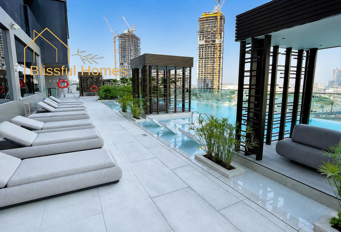 Luxury 1BHK | Open View | Cinema and Playground photo 18