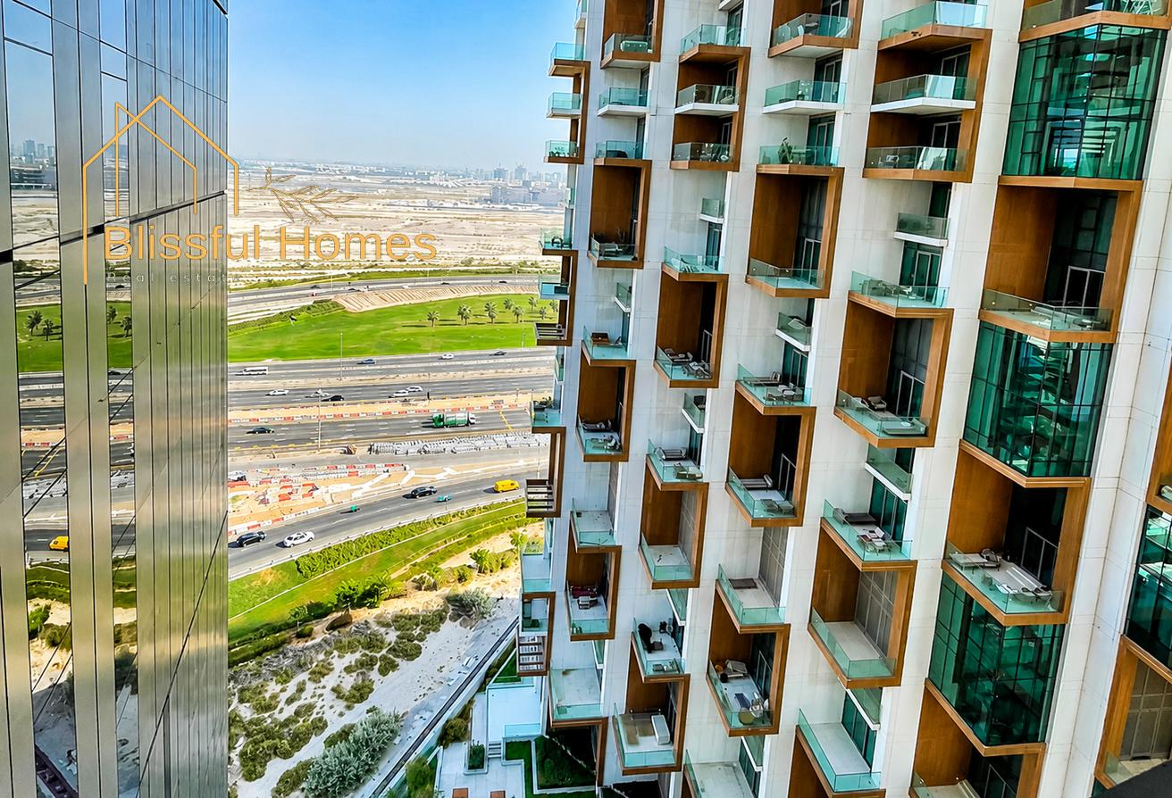 Luxury 1BHK | Open View | Cinema and Playground photo 13