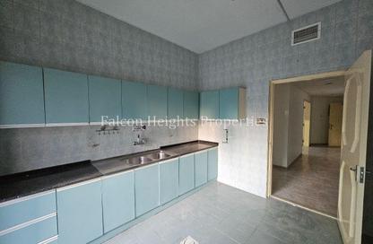 Apartment - 3 - 4 for rent in Ibtikar 2 - Al Majaz 2 - Al Majaz - Sharjah