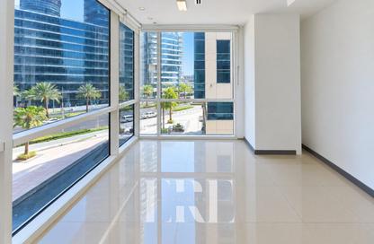 Office Space - Studio - 1 for rent in Bay Square Building 7 - Bay Square - Business Bay - Dubai