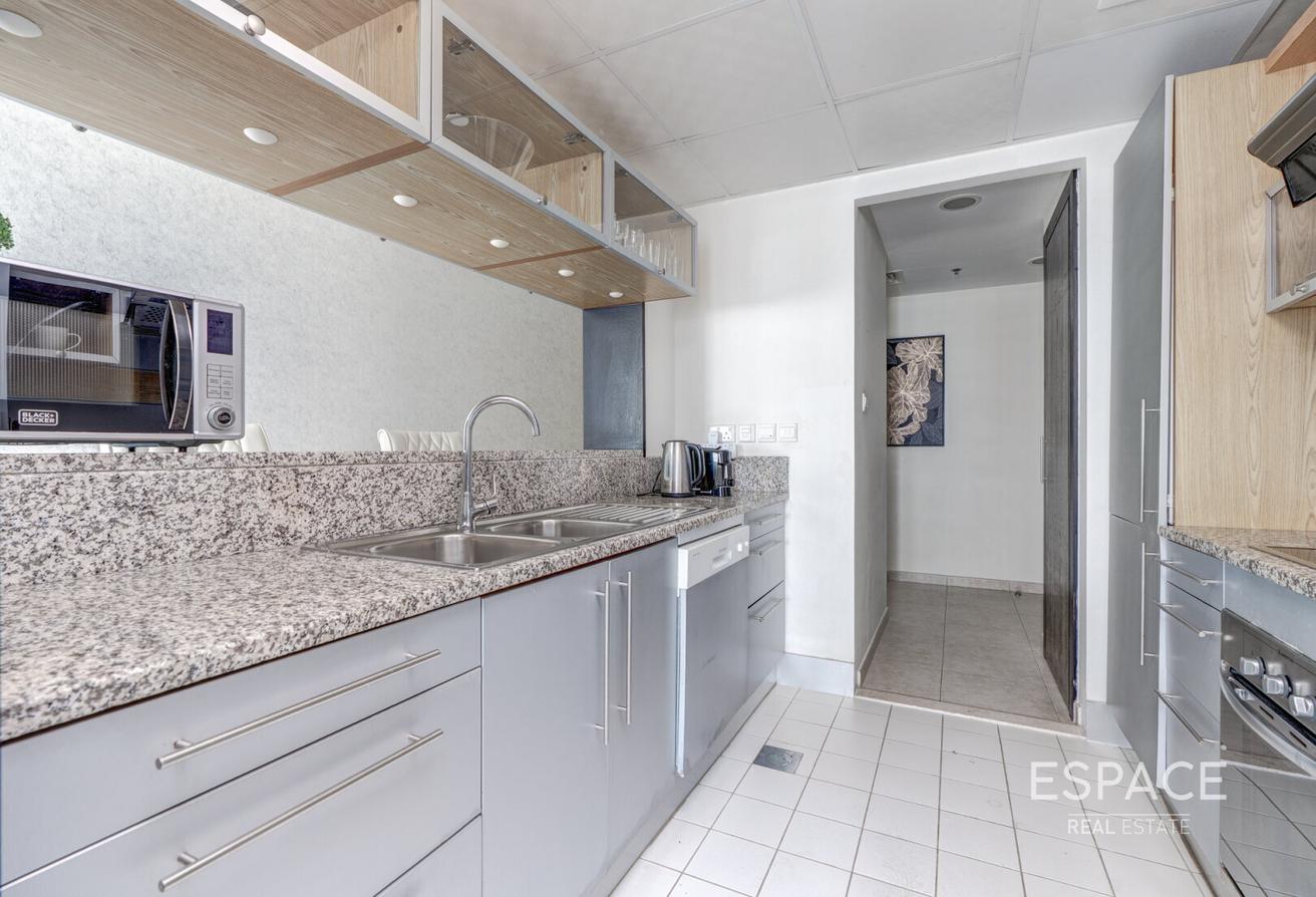 Marina Living | Emaar Building | Prime Location photo 7