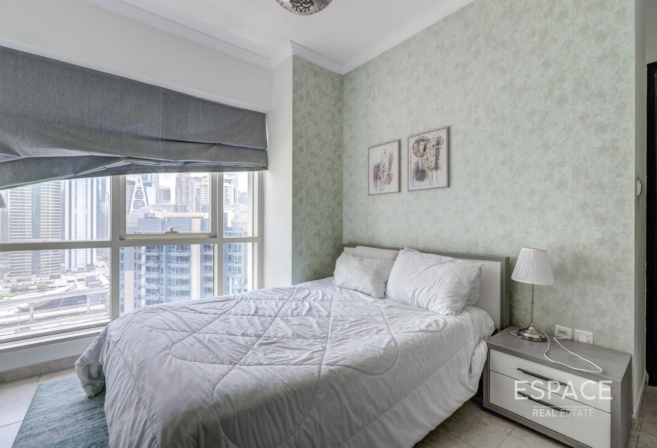 Marina Living | Emaar Building | Prime Location photo 10