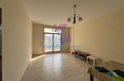 Apartment - 1 Bedroom - 2 Bathrooms for rent in University View Block A - University View - Dubai Silicon Oasis - Dubai