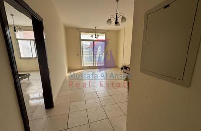 Apartment - 1 Bedroom - 2 Bathrooms for rent in University View Block A - University View - Dubai Silicon Oasis - Dubai