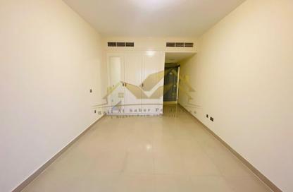 Apartment - 2 - 2 for rent in Al Mankhool - Bur Dubai - Dubai
