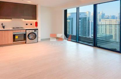 Apartment - 1 Bedroom - 2 Bathrooms for rent in Marina Living - Dubai Marina - Dubai