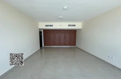 شقة - 2 غرف نوم - 2 حمامات للبيع في مساكن كورنيش عجمان - طريق كورنيش عجمان - عجمان