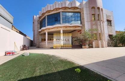 Villa - 7+ Bedrooms - 7+ Bathrooms for rent in Julfar - Ras Al Khaimah