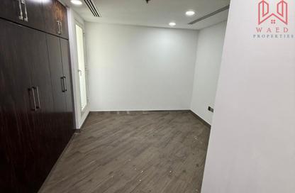 Office Space - Studio - 1 Bathroom for rent in Port Saeed Building - Port Saeed - Deira - Dubai