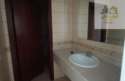 Apartment - 2 Bedrooms - 3 Bathrooms for sale in Al Majaz 1 - Al Majaz - Sharjah