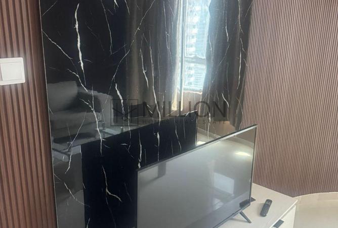Furnished Studio | Vacant | 6 Cheques photo 3