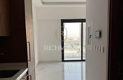 Apartment - Studio - 1 for rent in Azizi Riviera 61 - Azizi Riviera - Meydan One - Meydan - Dubai