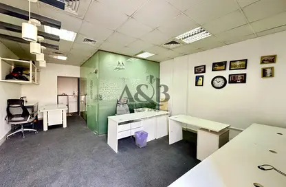 متجر - استوديو - 1 حمام للايجار في كيو09 - طراز فرنسي - المدينة العالمية - دبي