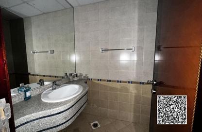 Apartment - 2 Bedrooms - 4 Bathrooms for rent in Corniche Tower - Ajman Corniche Road - Ajman