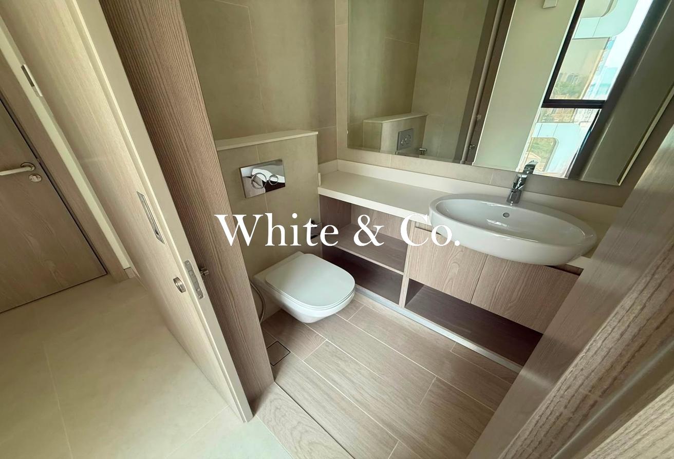 Corner Unit | Golf Course View |Brand New photo 9