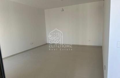 Apartment - 3 Bedrooms - 4 Bathrooms for sale in Naseem Residence - Maryam Island - Al Khan - Sharjah Apartment - 3 Bedrooms - 4 Bathrooms for sale in Naseem Residence - Maryam Island - Al Khan - Sharjah