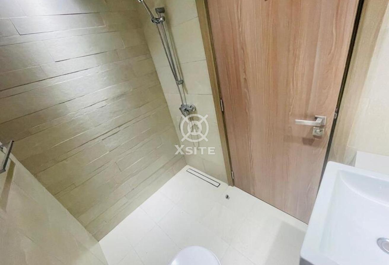 Elegant 1 BR | Semi-Furnished | Lagoon View photo 12