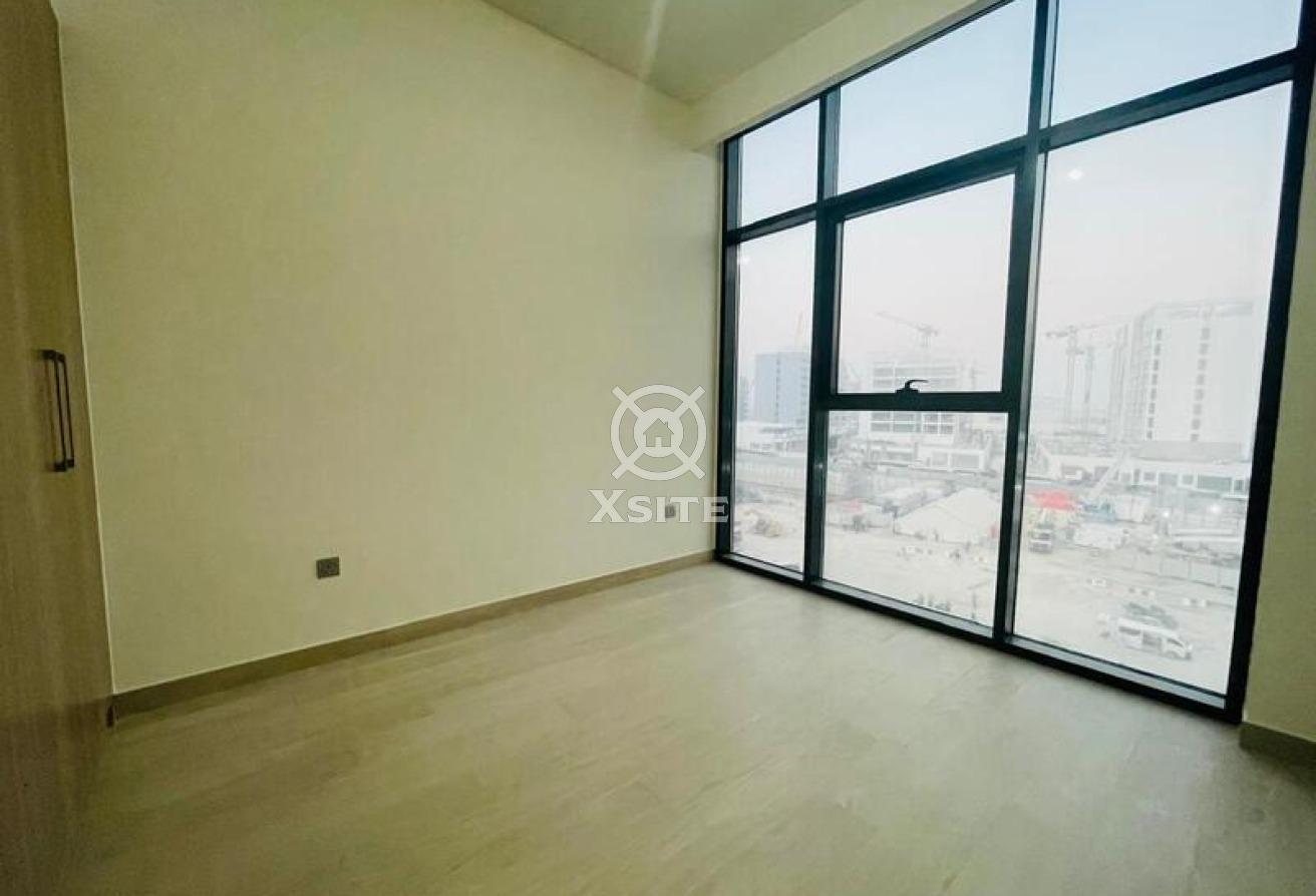 Elegant 1 BR | Semi-Furnished | Lagoon View photo 6