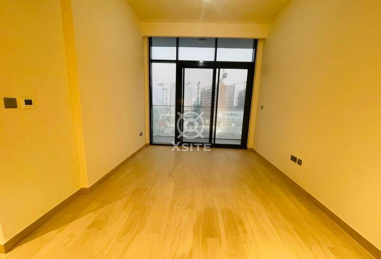 Elegant 1 BR | Semi-Furnished | Lagoon View photo 3