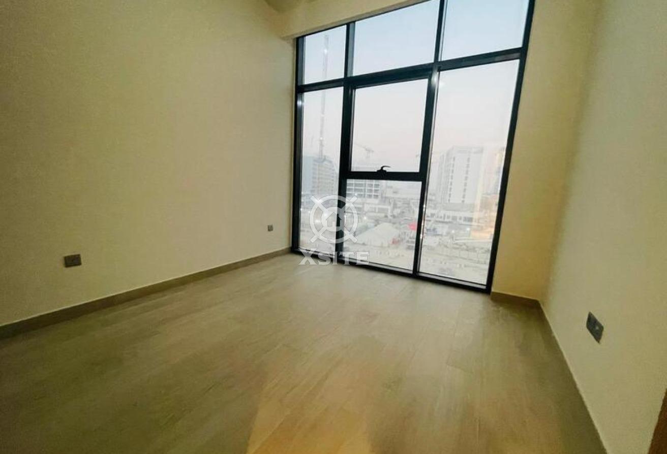 Elegant 1 BR | Semi-Furnished | Lagoon View photo 7