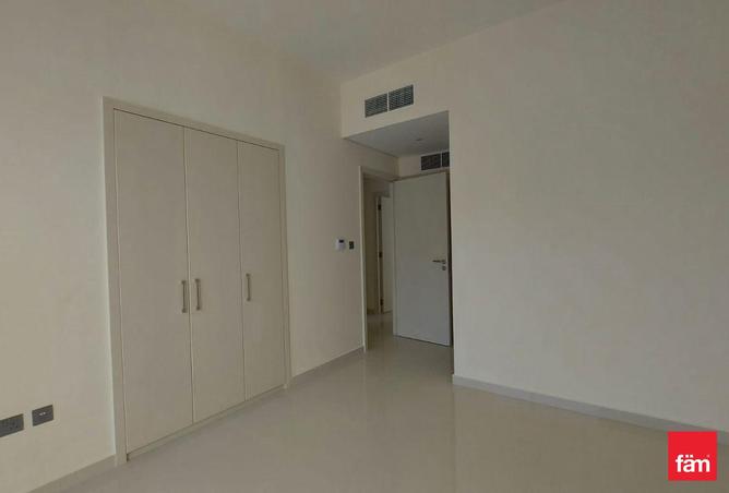 82802002 - Property Image 3