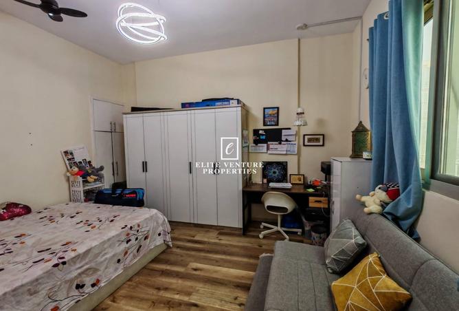 98708167 - Property Image 3
