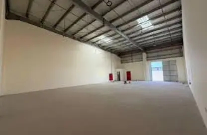 Warehouse - Studio - 2 Bathrooms for rent in Industrial Building 13 - Industrial Area 13 - Sharjah Industrial Area - Sharjah