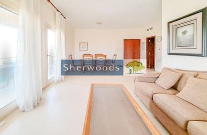 Apartment - 1 - 2 for rent in Golf Apartments - Al Hamra Village - Ras Al Khaimah