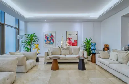 Apartment - 4 Bedrooms - 5 Bathrooms for sale in The 8 - The Crescent - Palm Jumeirah - Dubai