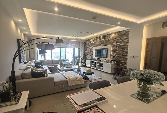 73844131 - Property Image 3