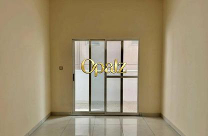 Apartment - 2 Bedrooms - 3 Bathrooms for rent in Samayen Suites 2 - Al Muraqqabat - Deira - Dubai