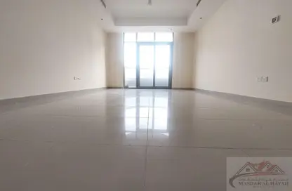 شقة - 2 غرف نوم - 3 حمامات للايجار في برج صحارى 3 - مجمع صحارى - النهدة - الشارقة