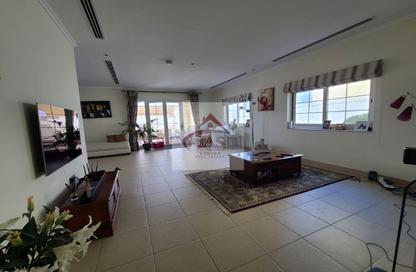 Villa - 3 Bedrooms - 4 Bathrooms for rent in District 7 - Jumeirah Park - Dubai Villa - 3 Bedrooms - 4 Bathrooms for rent in District 7 - Jumeirah Park - Dubai