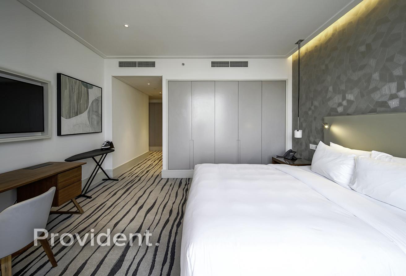 Burj Khalifa View | Furnished | Vacant photo 10