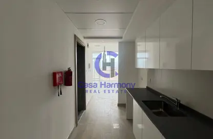 شقة - 1 حمام للايجار في بلوم تاورز بي - ابراج بلووم - الضاحية 10 - قرية جميرا الدائرية - دبي