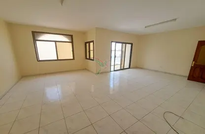 شقة - 3 غرف نوم - 3 حمامات للايجار في المرايغ - الجهلي - العين