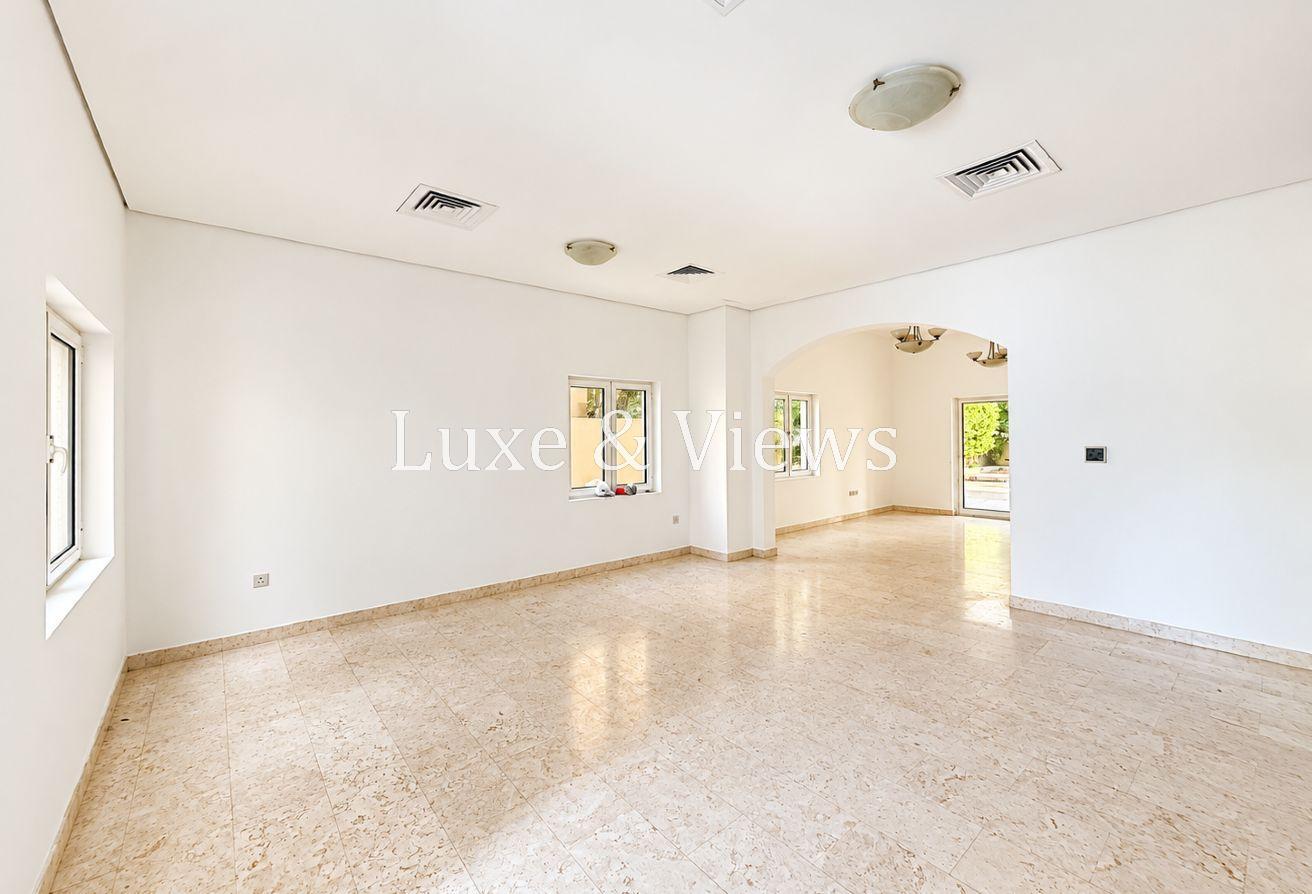 5BR Mazaya A1 Facing Park|Pool|Lush Garden|Vacant! photo 3